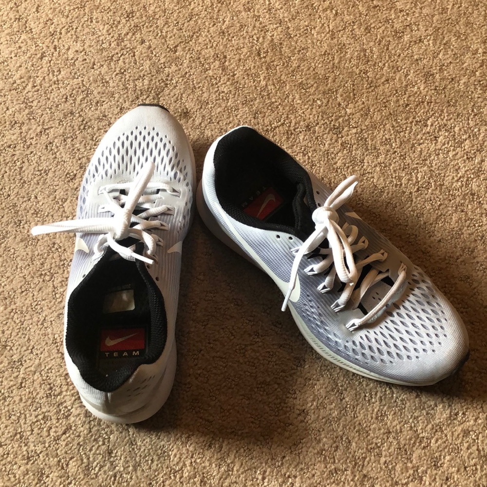 Nike zoom sneakers
